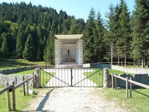 Il sacello di Granezza (foto Cai Asiago)