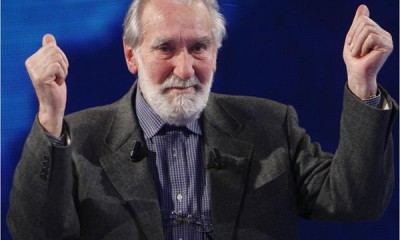 Il saluto alla fine della trasmissione “Che tempo che fa”, nel 2006.