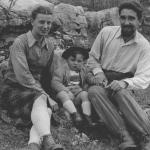 Con la moglie Anna e il primo figlio Alberico a fine anni '40